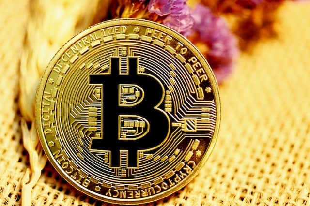 Bitcoin, Trump'ın uyarılarına rağmen 71.000$ seviyesinde nasıl tutuluyor? | TrendsOmni Dijital Haber Portalı
