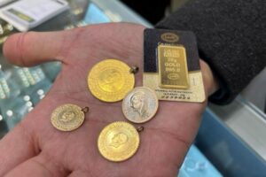 Altın Fiyatları Cuma Günü Nasıl Etkilendi? İşte Tüm Detaylar | TrendsOmni Dijital Haber Portalı